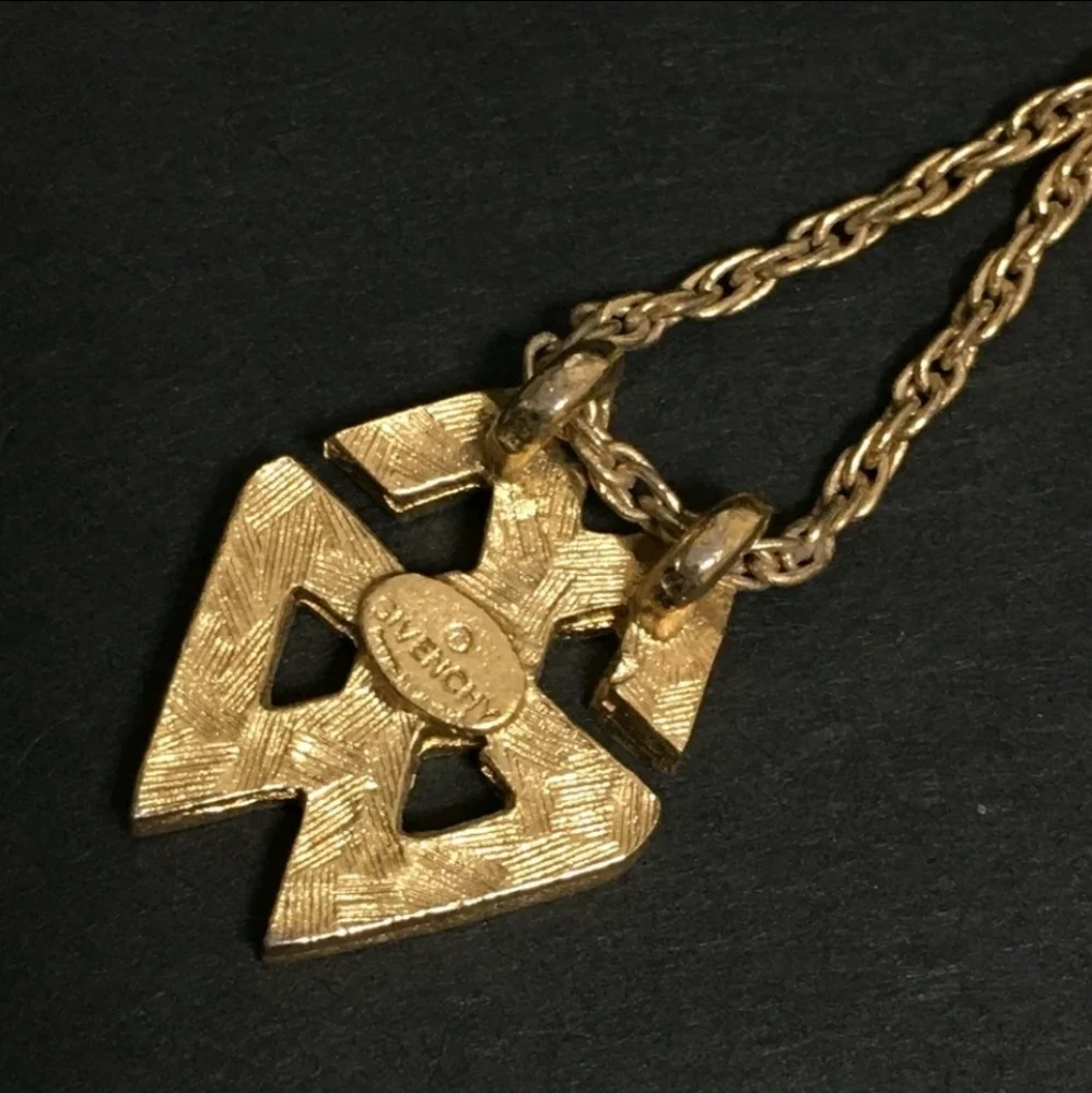 Givenchy G Gold & Black W/ Silver Rhinestones Pendant Necklace (EUC)✨️